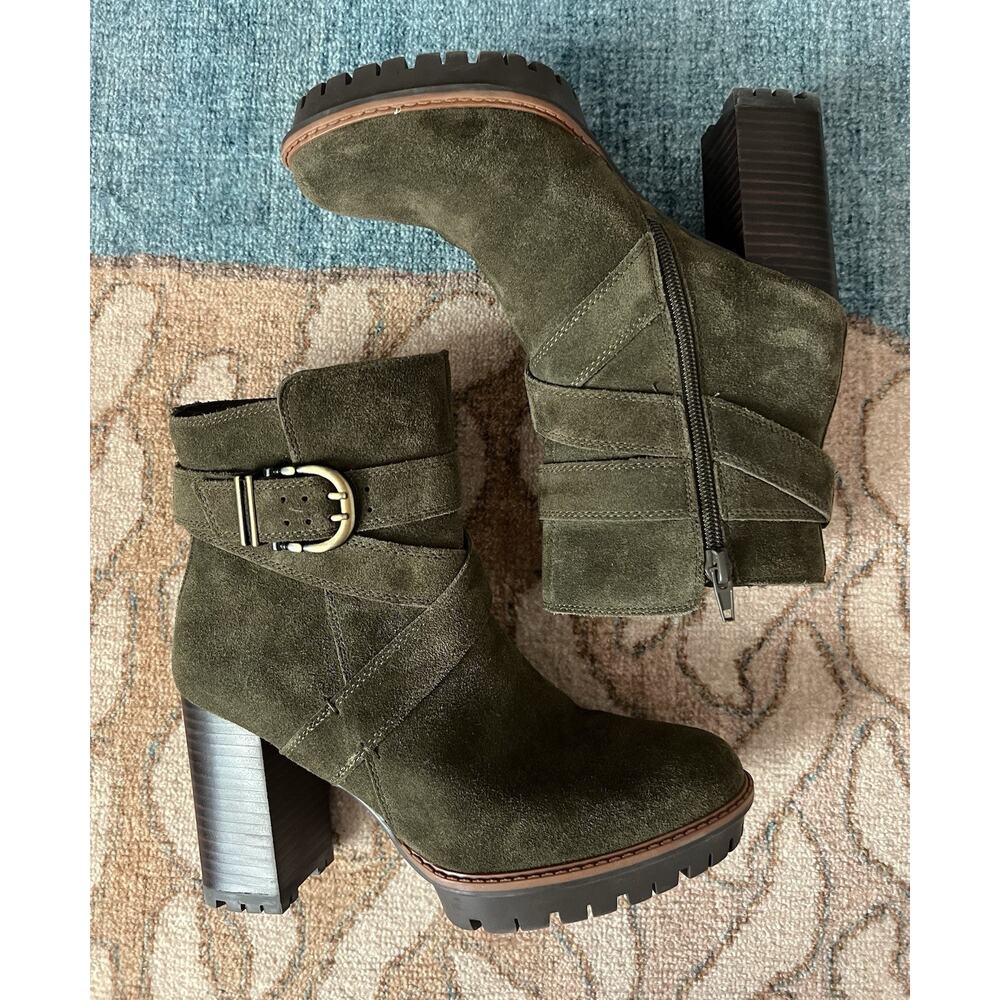 NATURALIZER Lyra Olive Green Suede Buckle Lug Sole Heeled Bootie Boots Sz 7.5M
